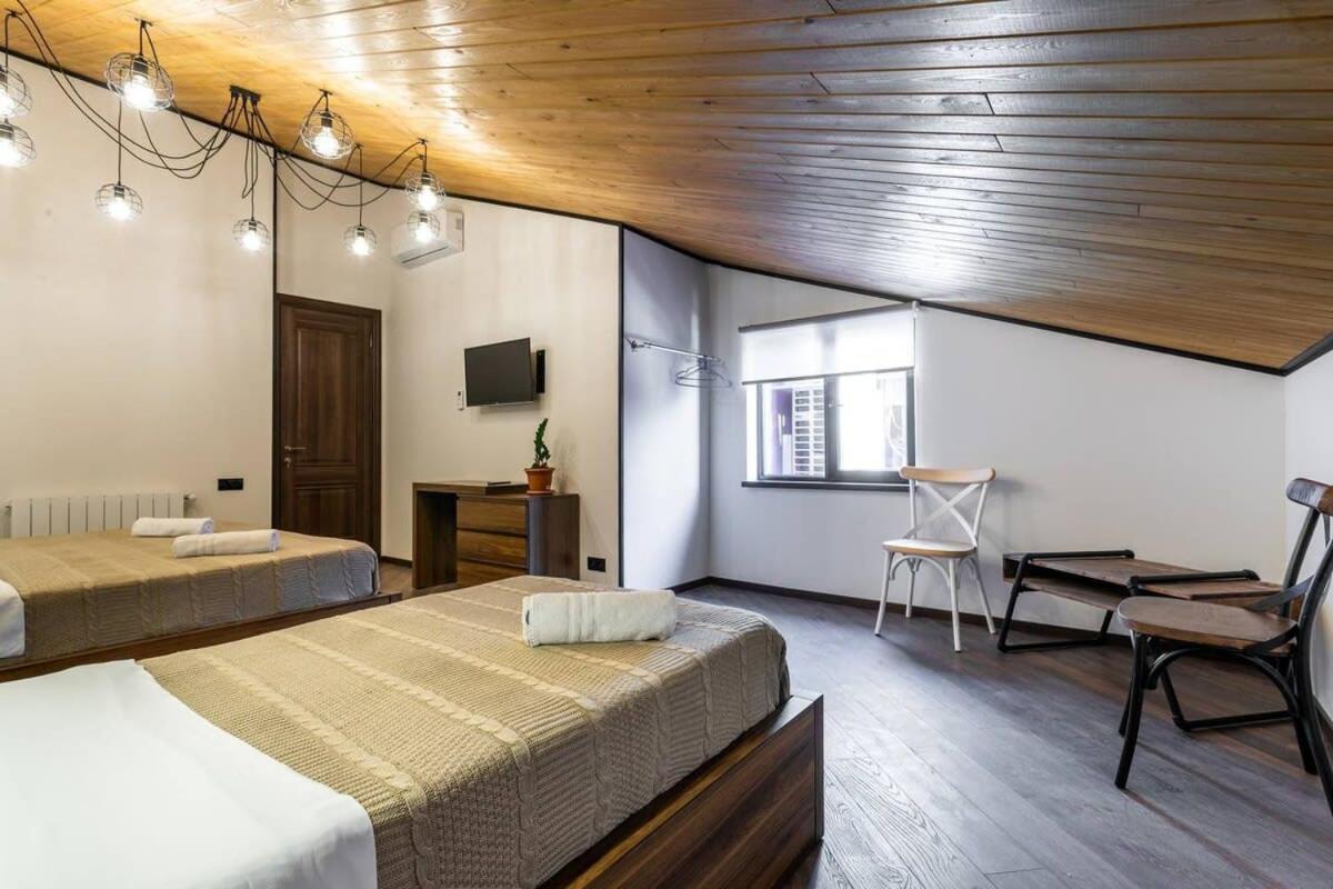 3Br Apt W Huge Terrace & Magnificent Views Tbilisi Exterior photo